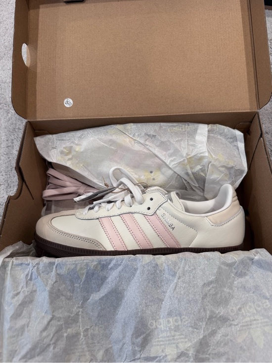 adidas Shoes - NIB adidas Samba Women's Cream with Light Pink Accent Sneakers